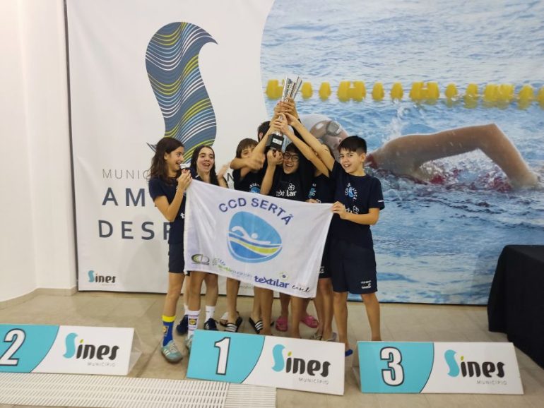 CCD da Sertã bi-campeã regional de natação infantil