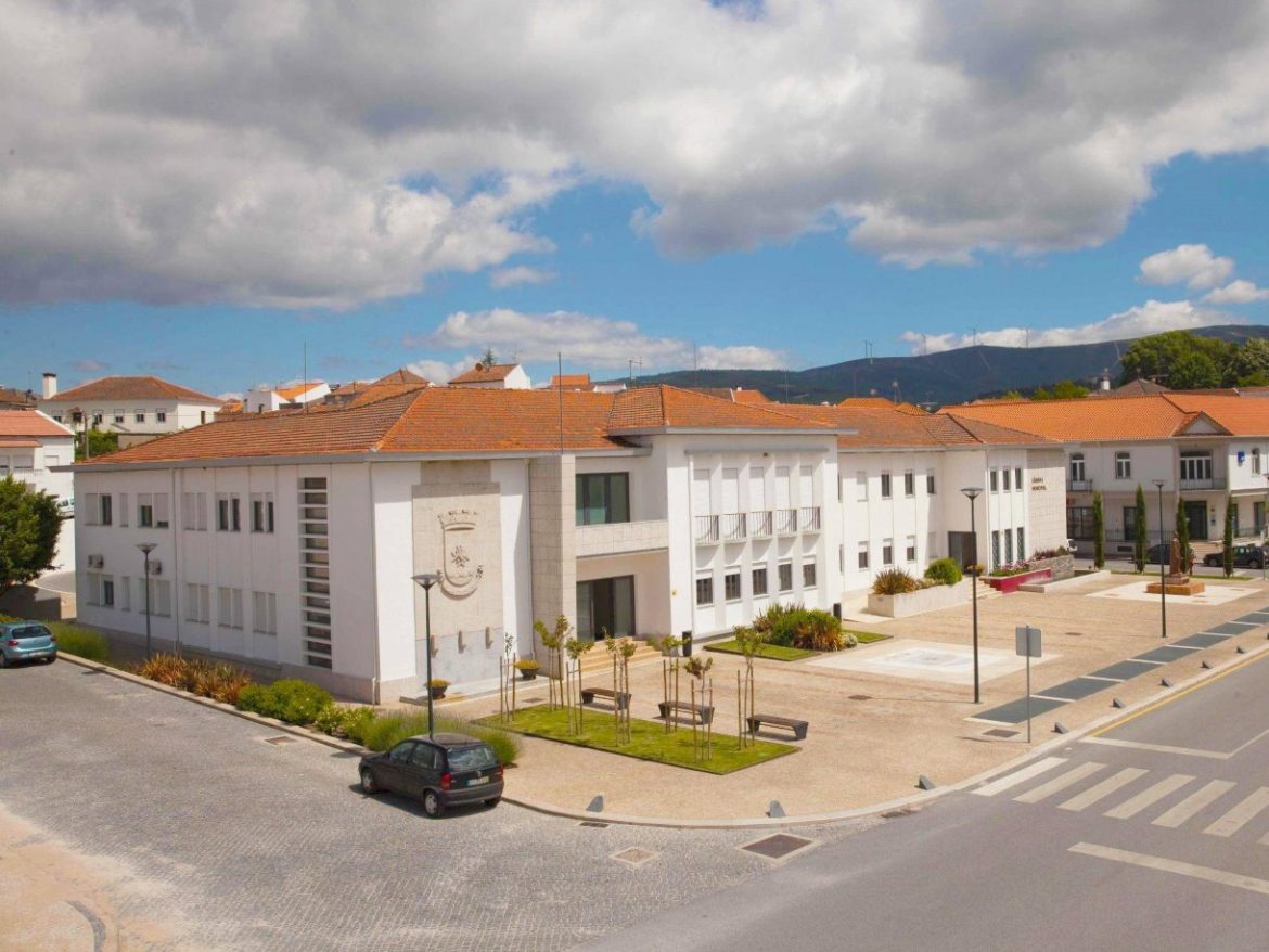 Edifício da Câmara Municipal de Oleiros