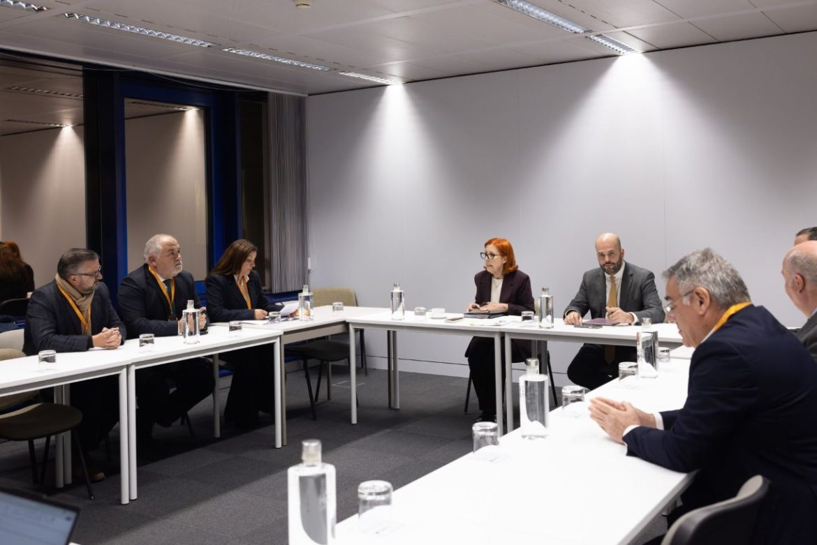 Município da Sertã defende revisão do Programa da Albufeira de Castelo do Bode para promover turismo, economia local e desenvolvimento sustentável.