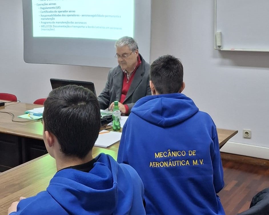 Curso de Mecânico de Aeronaves em Castelo Branco