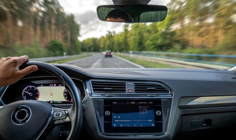 Autorrádio, Música no carro