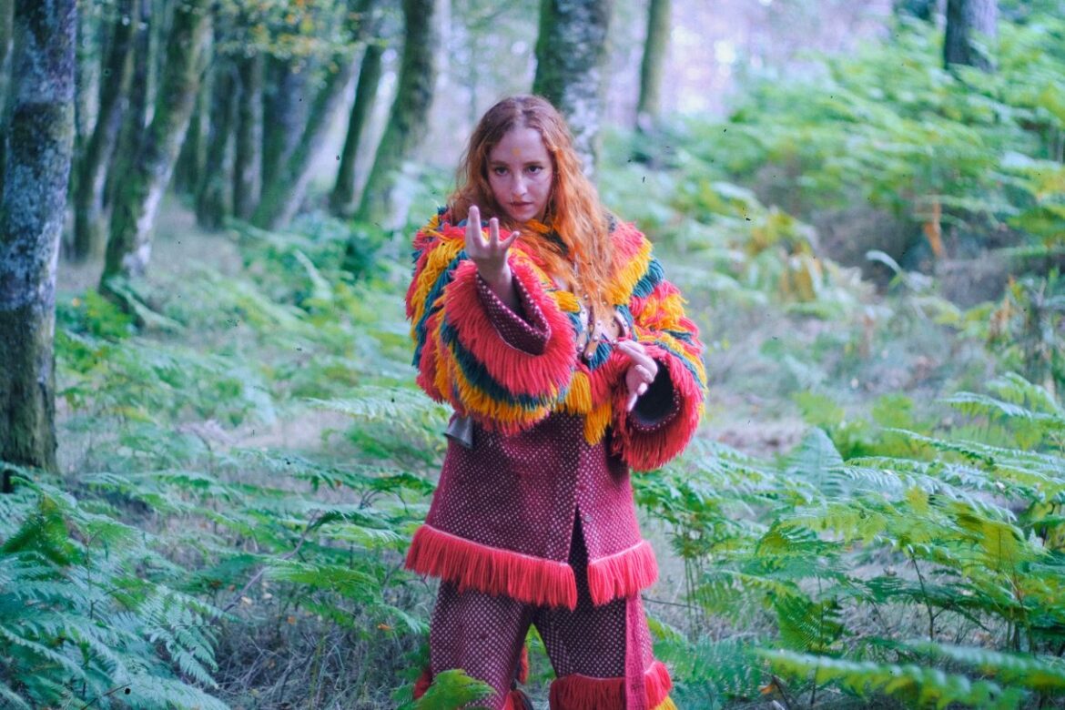 Emmy Curl Encanto single