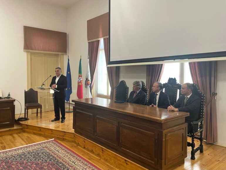 Ordem Dinástica S Nuno Santa Maria