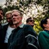 Queens of the Stone Age regressam com o novo single “Easy Street”